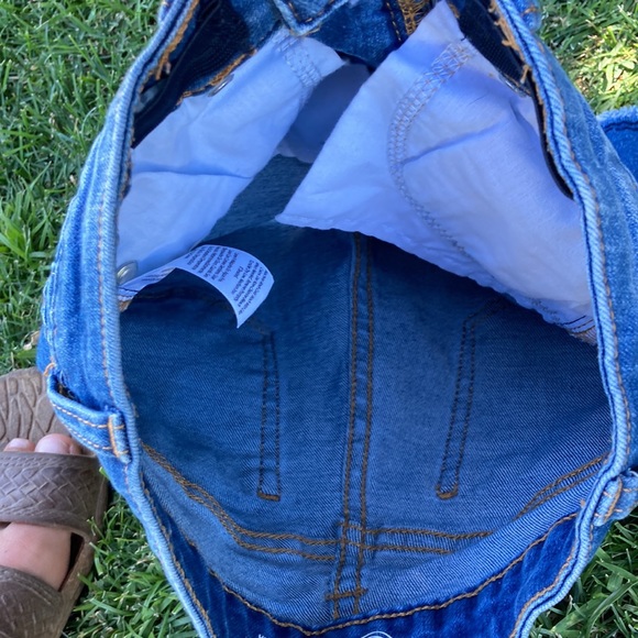 SET OF SHORTS 🩳 - Picture 6 of 7